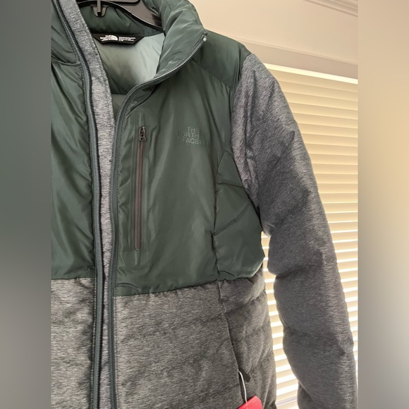 **sold elsewhere** NWT northface winter insulated jacket, green, size large - Picture 7 of 12